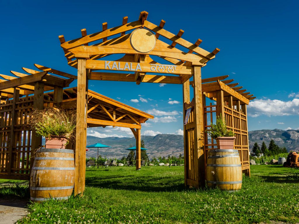 Winery's outside tasting area